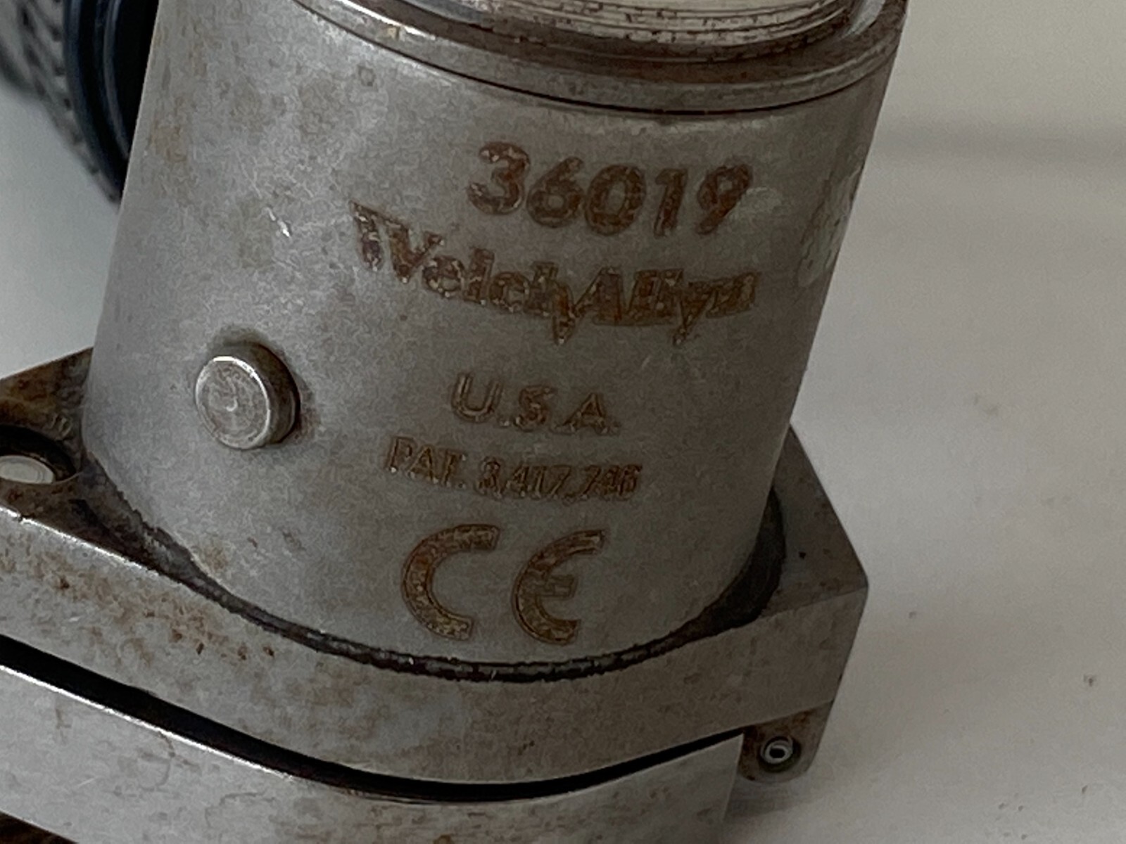 L26: Welch Allyn 73211 Light Handle – untested