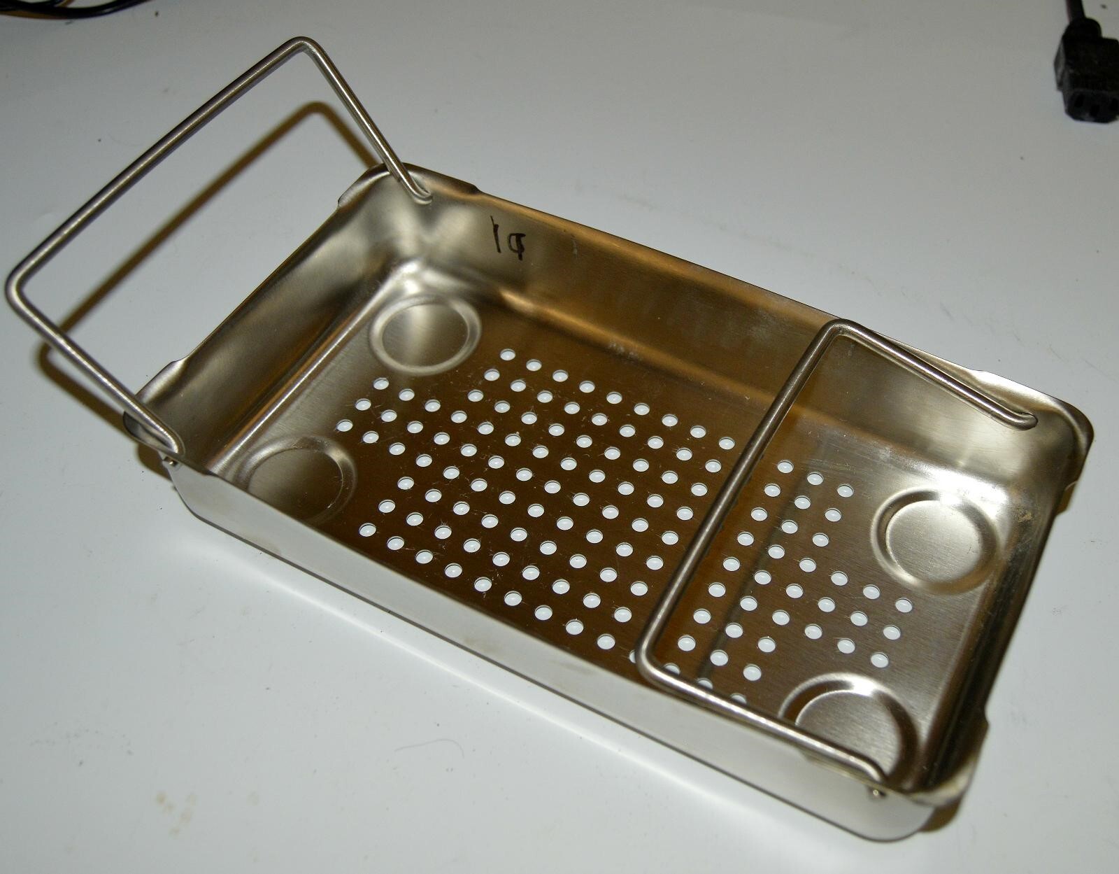 V. Mueller Genesis Mini Basket Sterilization Tray 9 x 5 x 1.75″ REF BP0-1A NOS