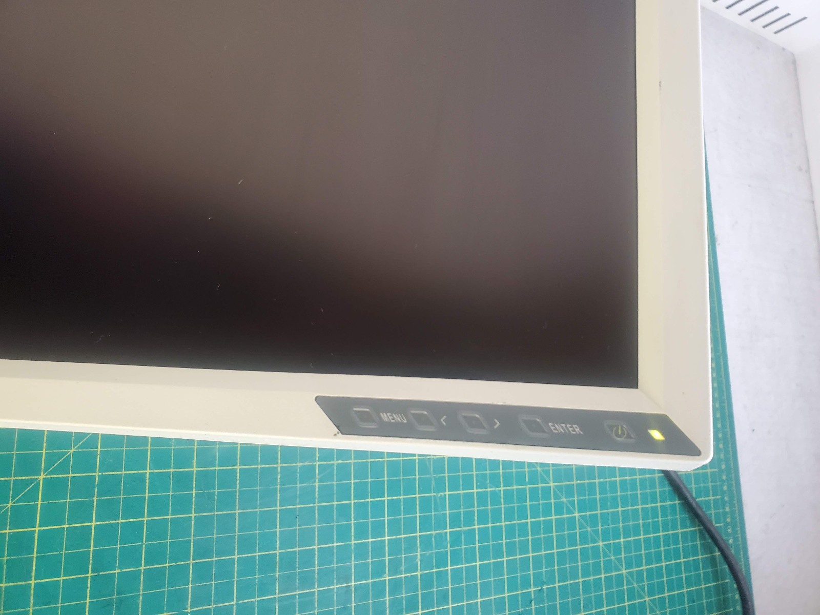 GE MDC1900-1AC 19 inch Medical Monitor 1280 x 1024 DVI VGA