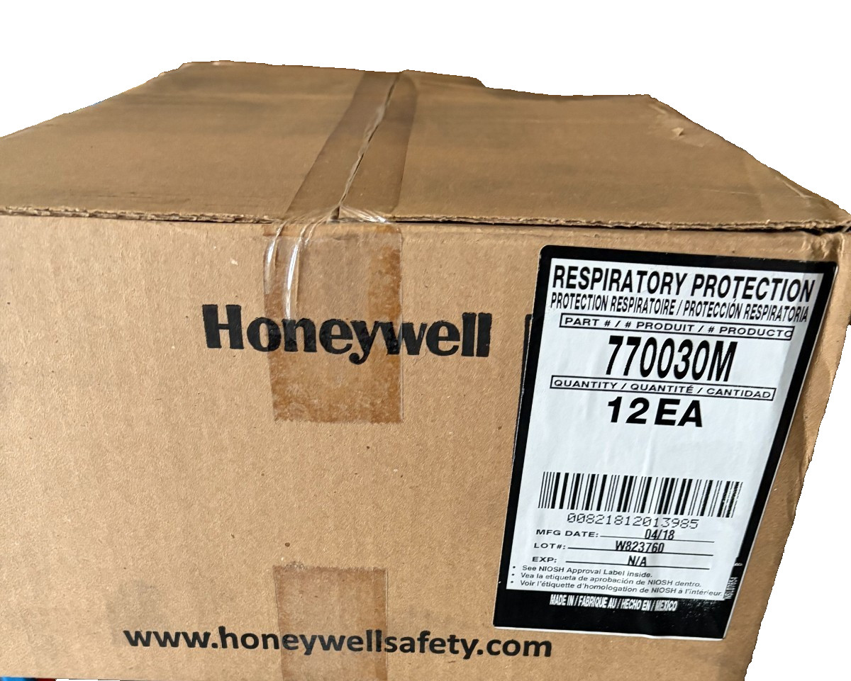 *CASE OF 12* Honeywell North 7700 Series Half Face Medium 770030M Free Shipping