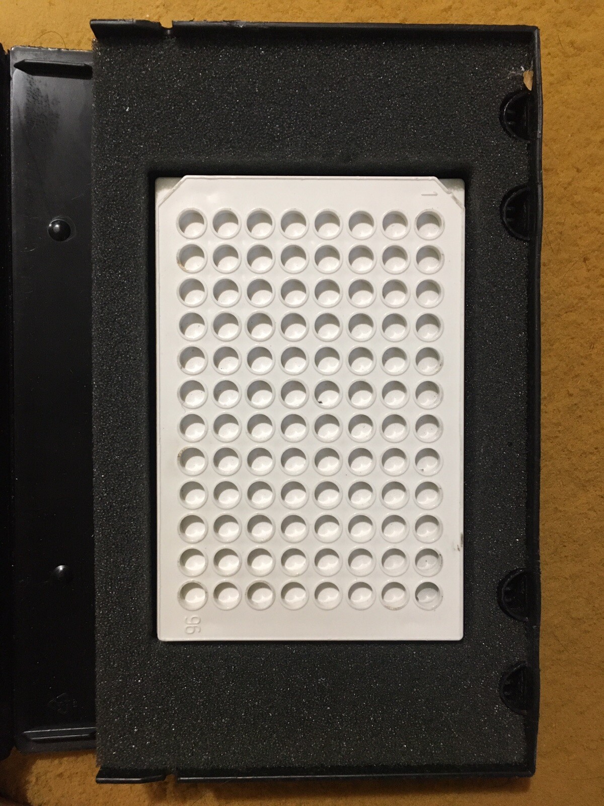 ABI Prism 7700 Sequence Detection System Real-time PCR Test Plate T-6222