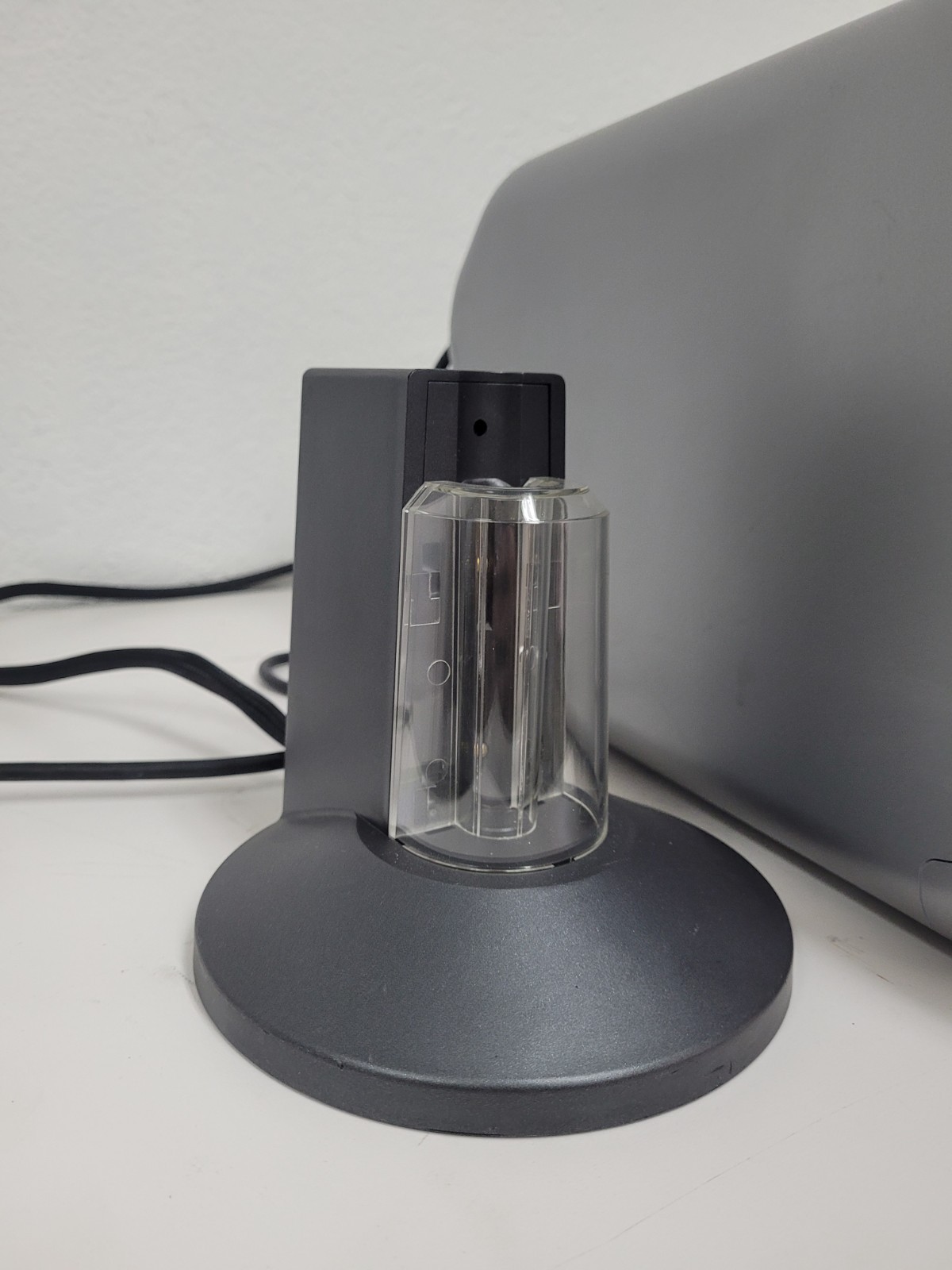 Invitrogen Neon Transfection System with Pipette Station MPK5000