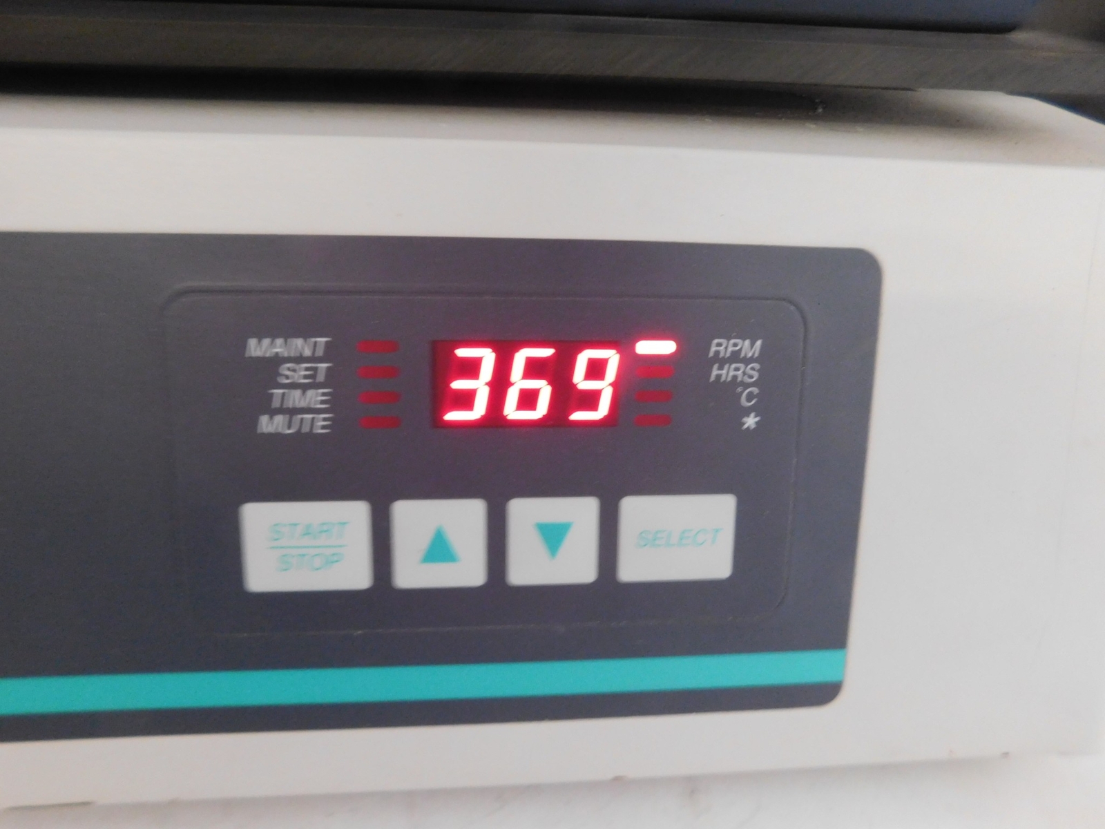 NEW BRUNSWICK SCIENTIFIC INNOVA 2100 PLATFORM SHAKER (FSY62)
