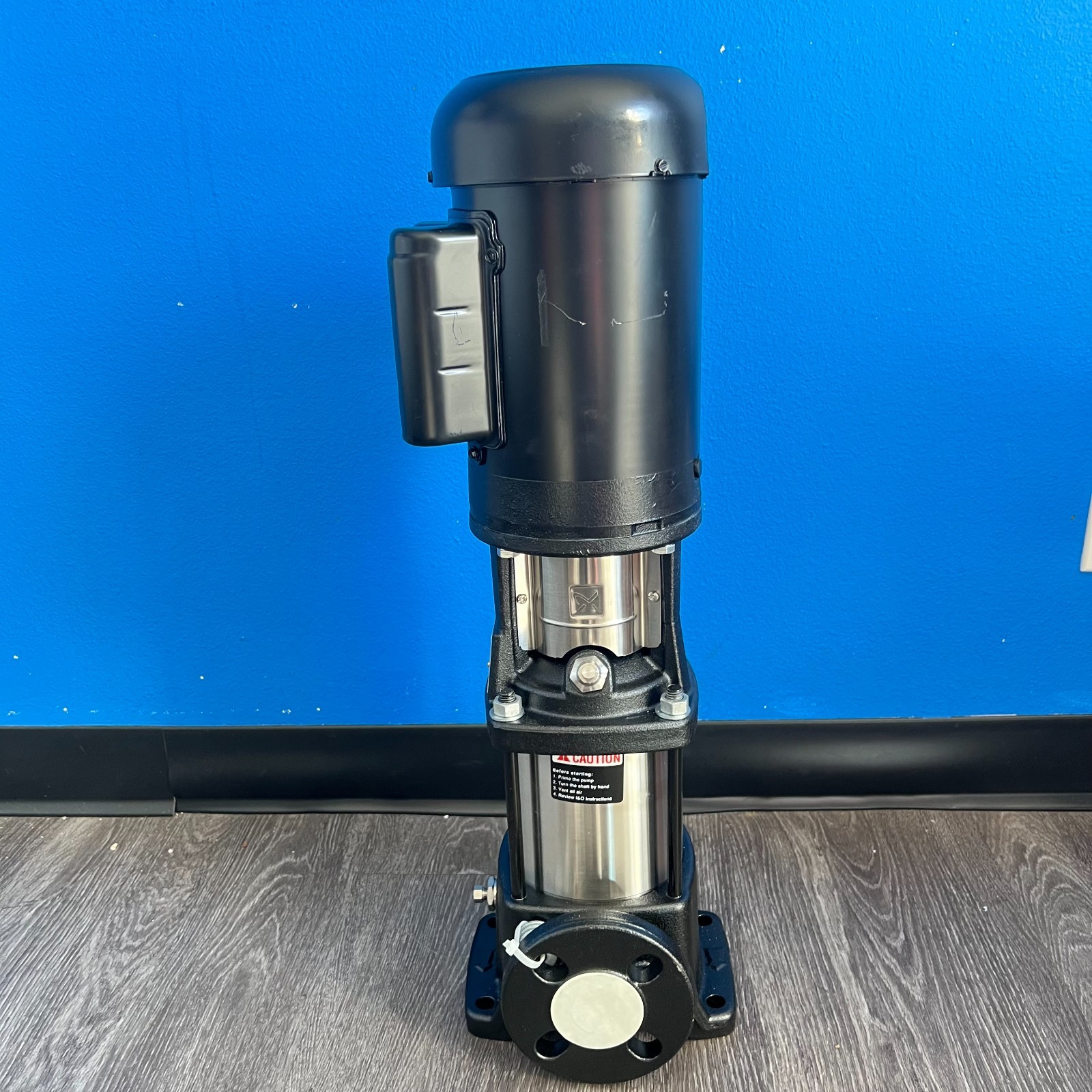 Grundfos CR1S-9 A-FGJ-A-E-HQQE Vertical Multistage Centrifugal Pump 0.75HP
