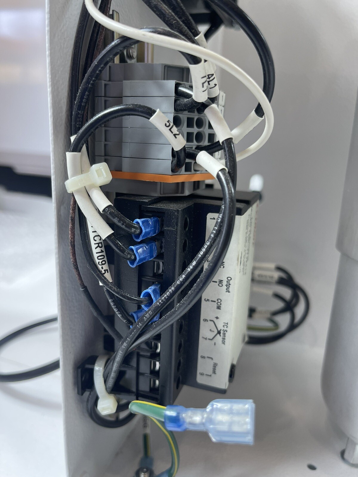 Proton On Site Air A5 Laboratory Zero-Air Generator