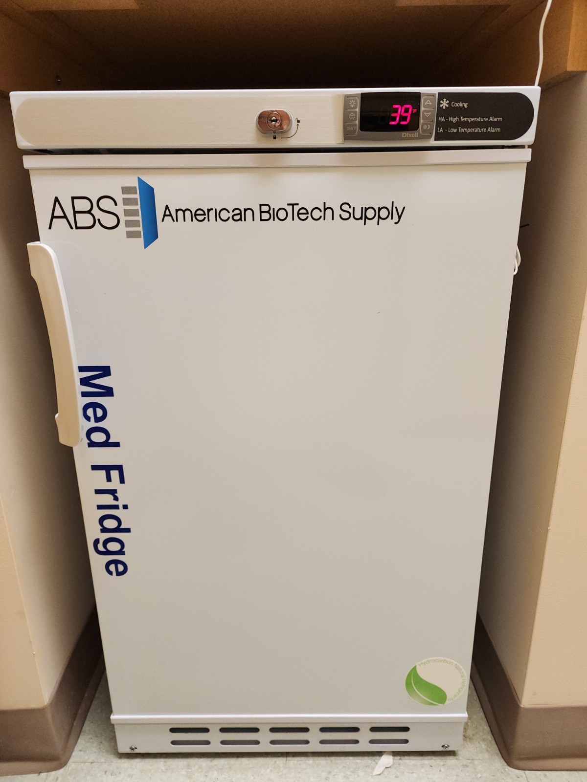 ABS Medication And Vaccine Refridgerator W/monitoring Thermometer