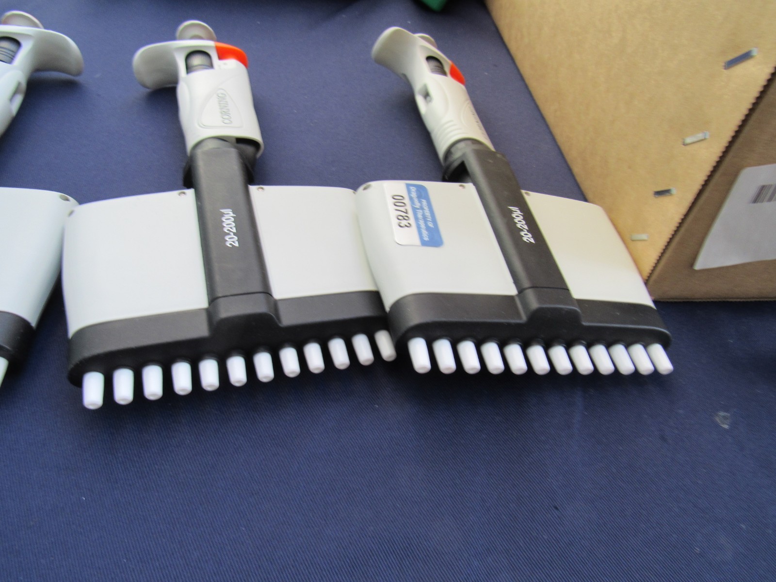 Corning Lambda Plus 12 channel pipette 20-200uL many available, GUARANTEED