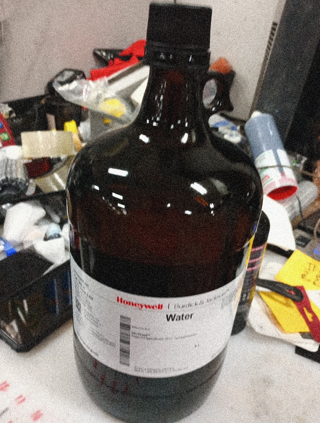 Water Cat. 365-4 7732-18-5 4 Liter Honeywell Burdick & Jackson (1-Pack) 069